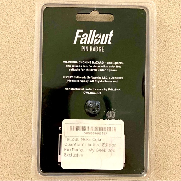Nuka Cola Limited Edition Fall Out Badge - NWT - Picture 2 of 3